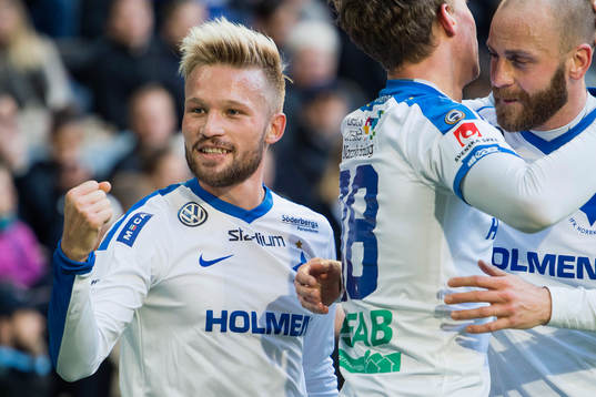 Norrköpings Gudmundur Thorarinsson, Nicklas Bärkroth och Daniel Sjölund jublar efter 2-3