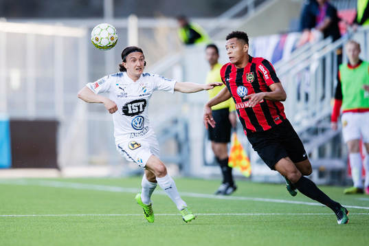 Brommapojkarnas Kevin Kabran och Östers Mattias Pavic
