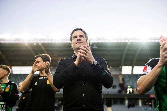 GAIS tränare Benjamin Westman jublar