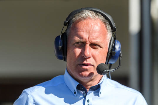 Halmstads tränare Jan Jönsson blir intervjuad innan