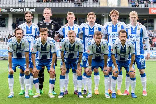 IFK Göteborgs Mattias Bjärsmyr, målvakt Pontus Dahlberg, Sören Rieks, Mikael Boman, Thomas Rogne, Henrik Björdal, Mikkel Diskerud, Mads Albaek, Sebastian Eriksson, Emil Salomonsson och Tobias Hysen poserar för en lagbild innan fotbollsmatchen i Allsvenskan mellan IFK Göteborg och Kalmar den 7 maj 2017 i Göteborg.