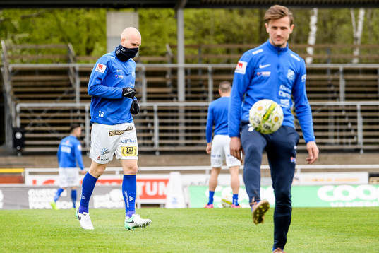 Norrbys Viktor Nilsson före fotbollsmatchen i Superettan