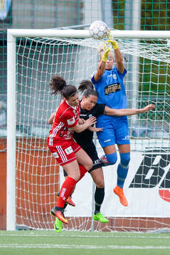 Piteås Nina Jakobsson oroar framför Göteborgs Beata