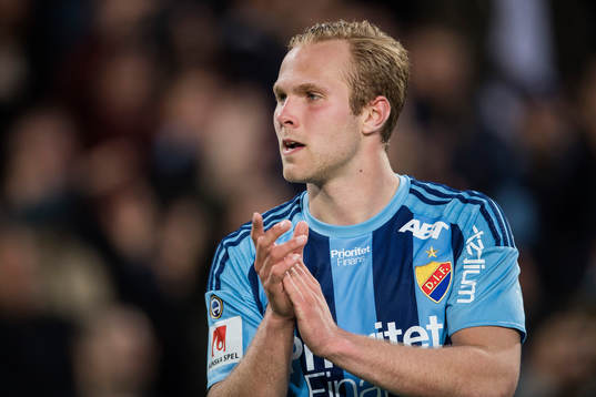 Djurgårdens Gustav Engvall tackar publiken