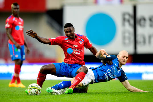 Helsingborgs Oke Akpoveta och Norrbys Viktor Nilsson