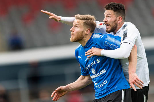 Halmstads Alexander Ruud Tveter och Örebros Brendan