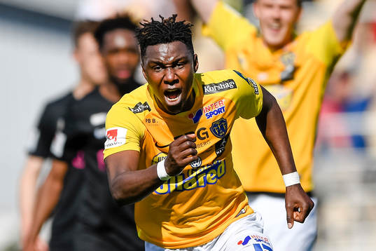 Falkenbergs Dominic Chatto jublar efter 2-0