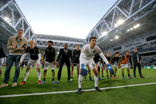 s målvakt Kyriakos Stamatopoulos jublar efter fotbollsmatchen i Allsvenskan mellan Djurgården och AIK den 22 maj 2017 i Stockholm. 