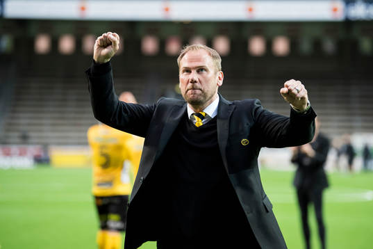 Elfsborgs manager Magnus Haglund jublar