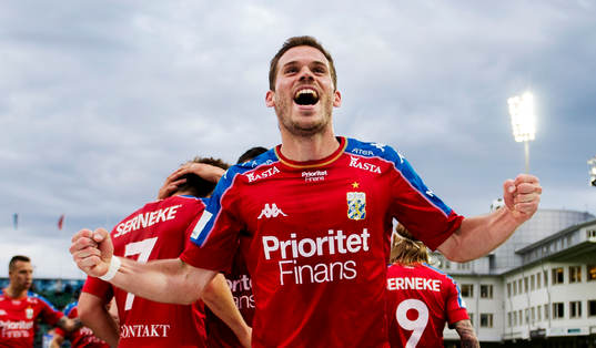 IFK Göteborgs Emil Salomonsson jublar