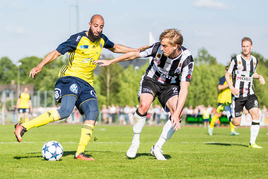 Ängelholms Akram Mansour och Landskronas Viktor Svensson