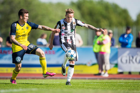 Ängelholms Nemanja Gojacanin och Landskronas Rasmus Alm