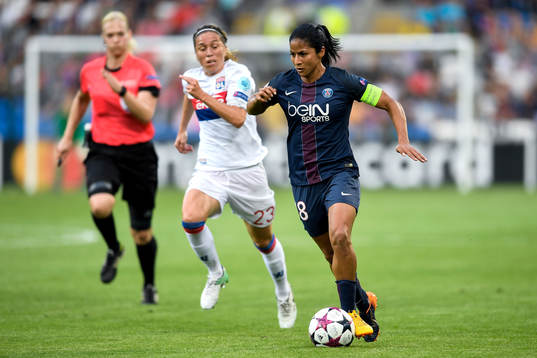 Lyons Camille Abily och Paris Shirley Cruz Trana