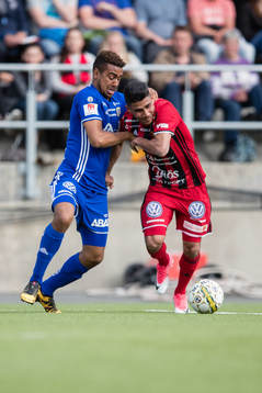 Östersunds Hosam Aiesh mot Sundsvalls Noah Sonko Sundberg