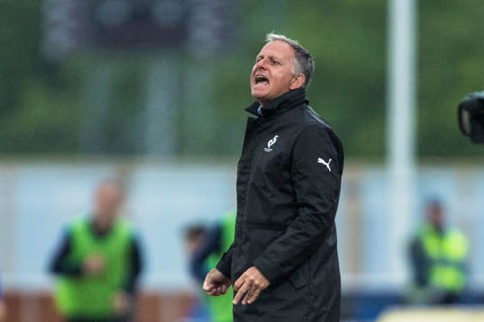 Halmstads tränare Jan Jönsson reagerar
