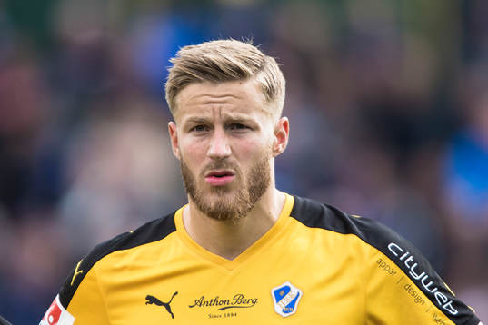 Halmstads Alexander Ruud Tveter innan fotbollsmatchen i