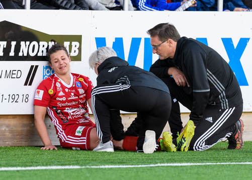 Piteås Hanna Pettersson grinar illa efter att ha blivit skadad