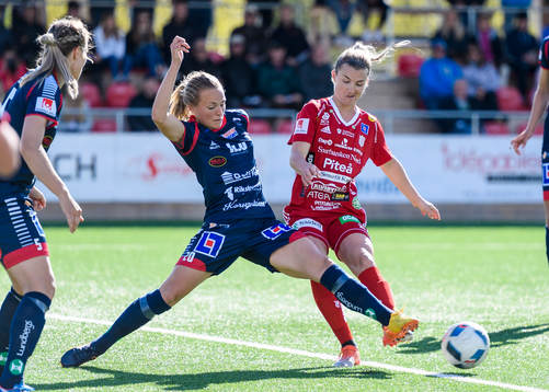 Linköpings Magdalena Eriksson och Piteås Emelie Lövgren
