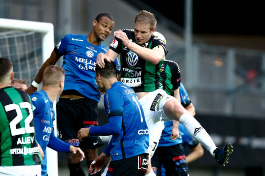 GAIS Steven Old och Trelleborgs Salif Camara Jönsson