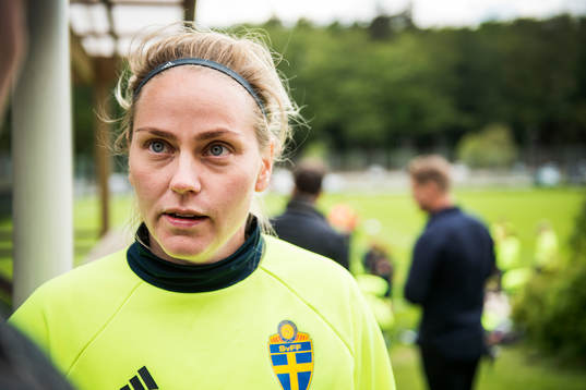 Lisa Dahlkvist intervjuas