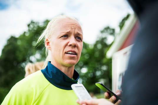 Caroline Seger intervjuas