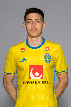 Dennis Hadzikadunic i P19 landslaget poserar för ett porträtt den 7 juni 2017 i Stockholm.