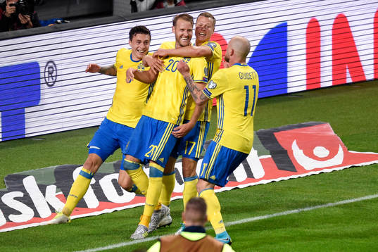 Sveriges Victor Nilsson Lindelöf, Ola Toivonen, Viktor
