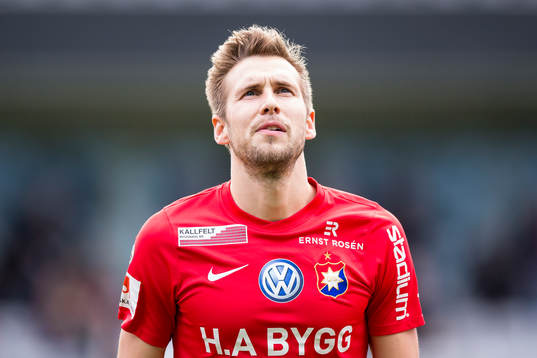 Örgrytes Daniel Sliper innan fotbollsmatchen i Superettan