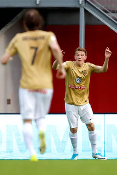 Brommapojkarnas Viktor Gyökeres jublar