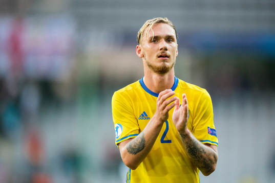 Sveriges Linus Wahlqvist tackar publiken