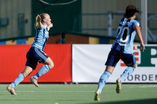 Djurgårdens Mia Jalkerud jublar
