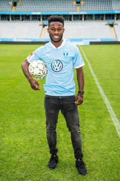 Malmö FF presenterar Kingsley Sarfo som ny spelare i Malmö FF
