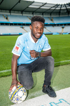 Malmö FF presenterar Kingsley Sarfo som ny spelare i Malmö FF