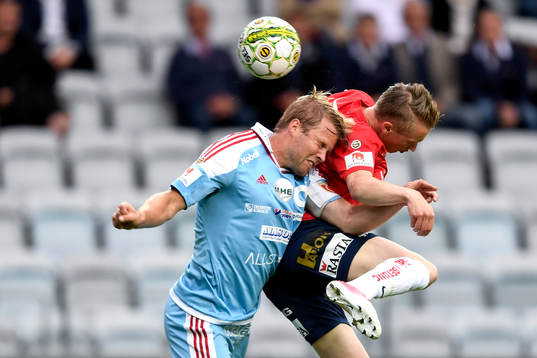 Degerfors Christoffer Wiktorsson och Örgrytes Emil Skogh