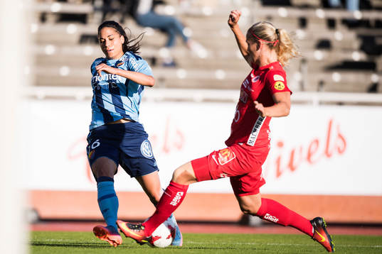 Djurgårdens Tempest-Marie Norlin och Örebros Frida