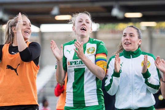 Hammarbys Olga Ekblom (m) jublar