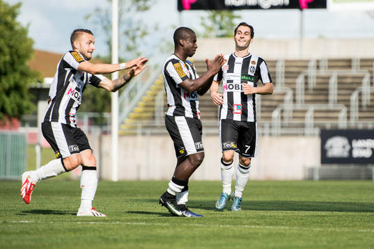 Landskronas Igor Arsenijevic jublar tillsamens med Thierry