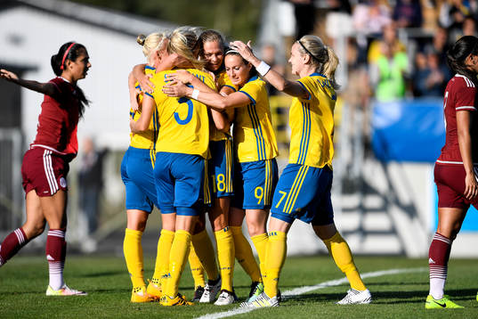 Jubel Sverige efter att Linda Sembrant gjort 1-0