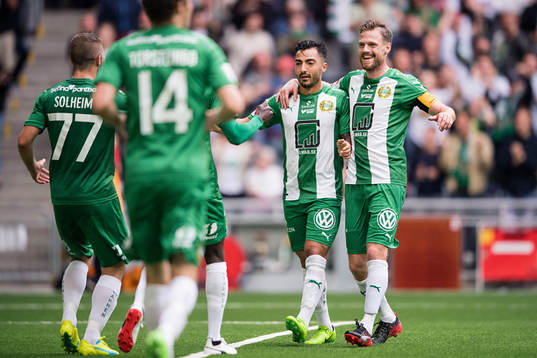 Hammarbys Jiloan Hamad och Arnór Smárason jublar efter att Pa Amat Dibba (ej i bild)  gjort 3-0