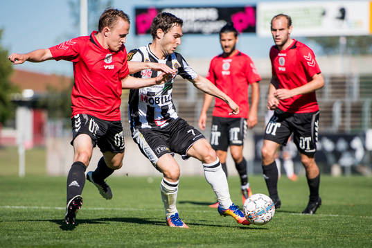 Oskarshamns Emil Dolk och Landskronas Alexander Tkacz