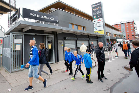 Bla gjennom flere bilder av Fotboll, Allsvenskan, Örebro - IFK Göteborg