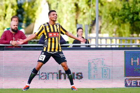 Häckens Ahmad Yasin jublar