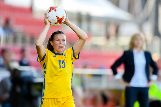 Sveriges  Jessica Samuelsson i matchen mellan Sverige och