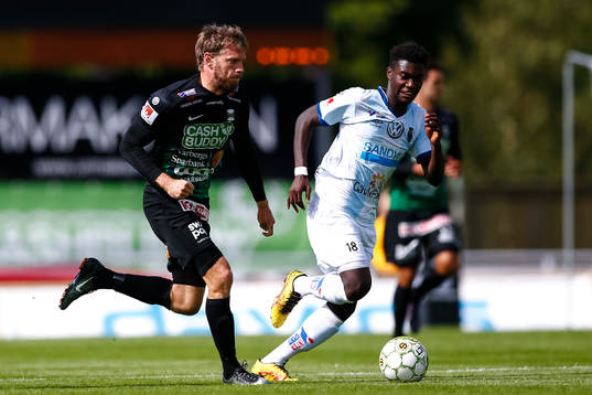 Varbergs Karl Söderström och Gefles Tshutshu Wa Tshakasua