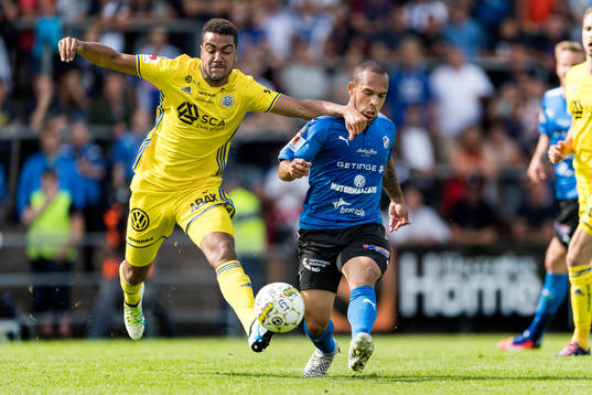 Sundsvalls Noah Sonko Sundberg och Halmstads Nikolai Alho