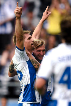 IFK Göteborgs Sebastian Eriksson jublar med Mikael Boman