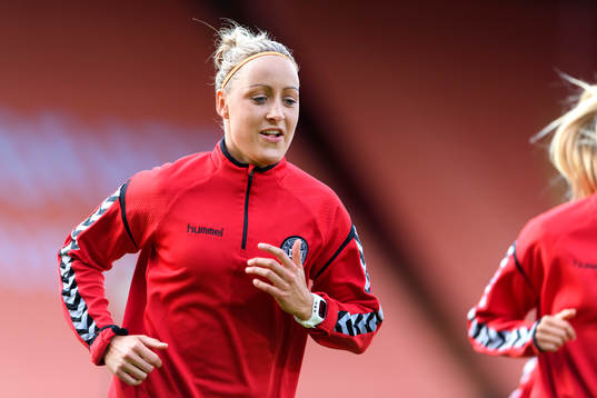 Sanne Troelsgaard på en träning med det danska landslaget