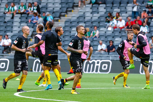 Elfsborgs spelare före fotbollsmatchen i Allsvenskan