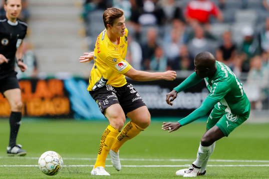 Elfsborgs Simon Olsson och Hammarbys Pa Amat Dibba