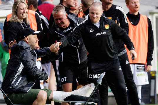 GAIS tränare Bosko Orovic jublar